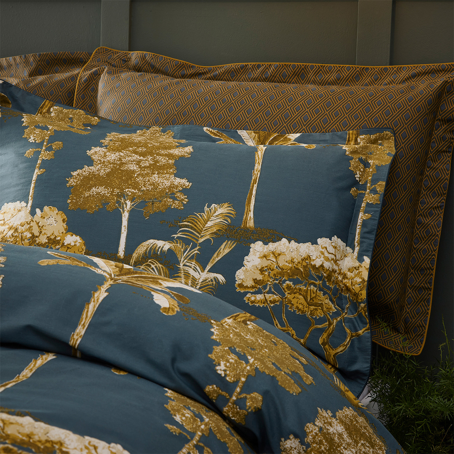 Make It A Home World Trees Pillowcase Set - Blue