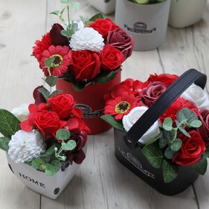 Bouquet Petite Bath Basket with Roses Floral Scent