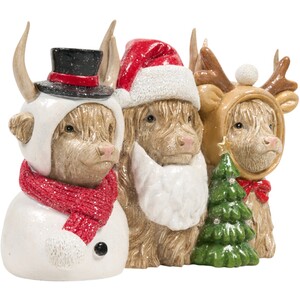 Light Up Highland Cow Friends Decoration