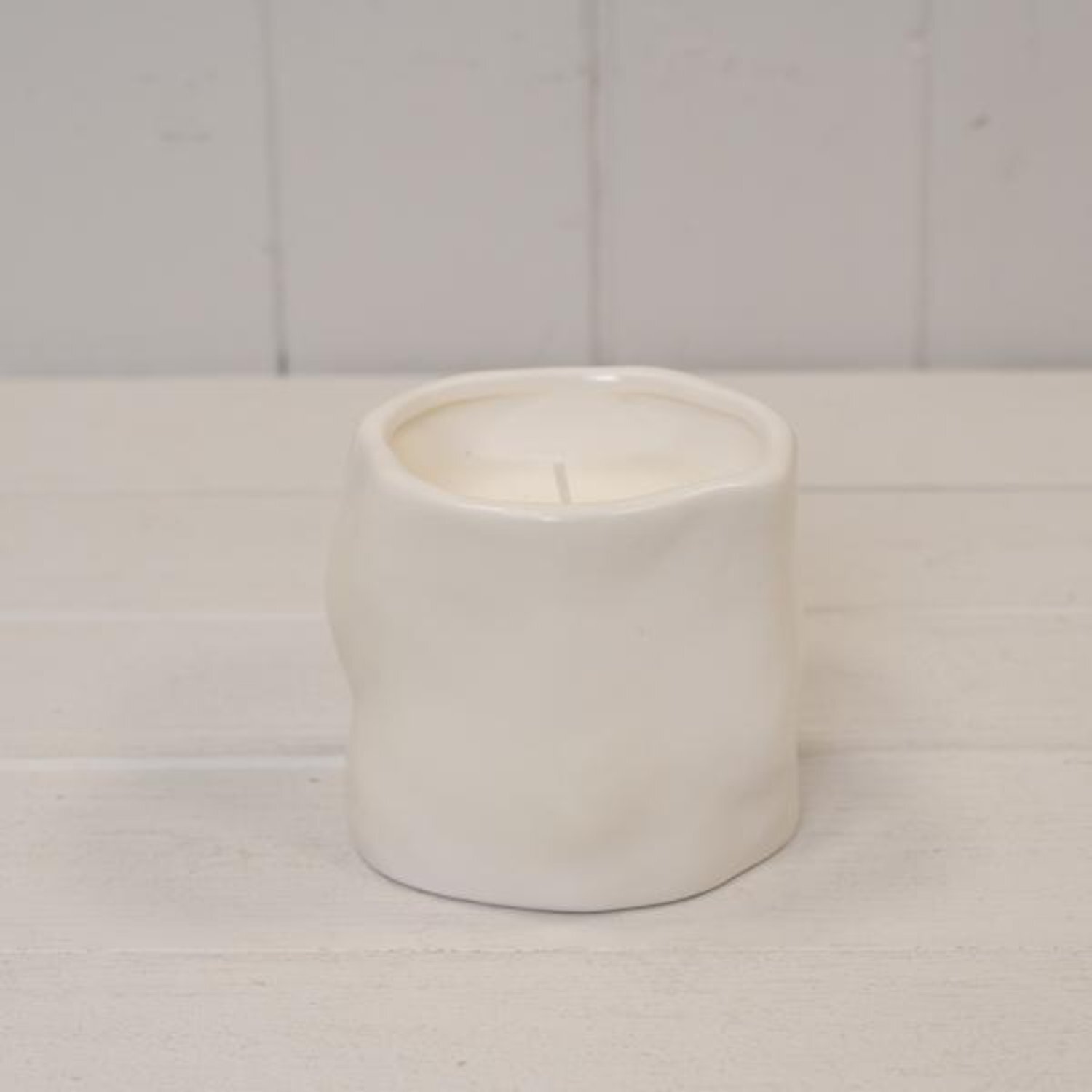Kdmd Unisex White Off Sculpted Candle - Image 2