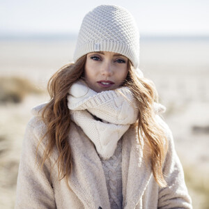Ladies Crochet Knit Fleece Lined Warm Thermal Winter Beanie Hat