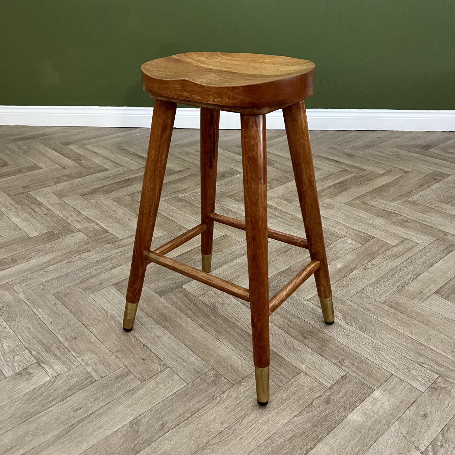 Elm Home And Garden Unisex Brown Solid Mango Wood Bar Stool - Dark Oak Finish Fully Assembled In 68Cm - Image 4