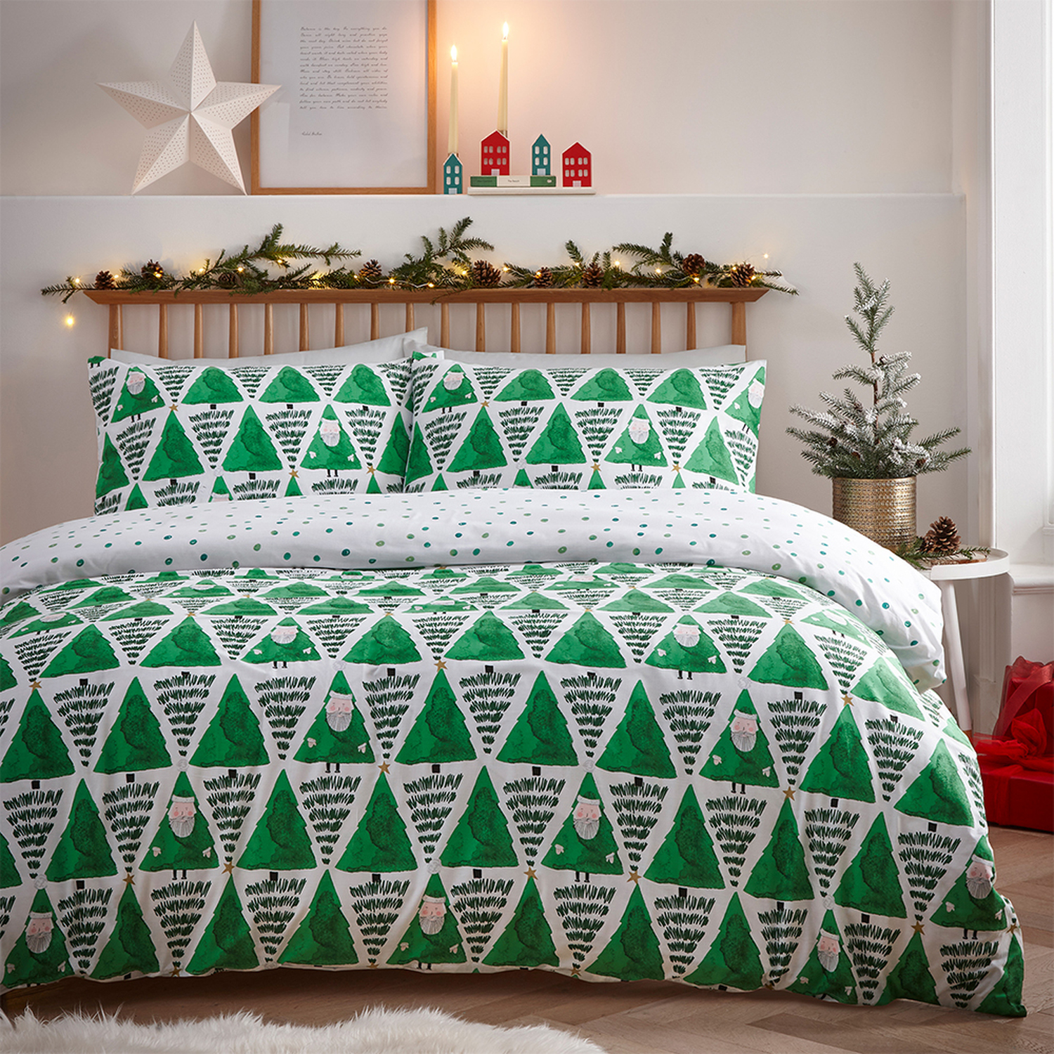 Hide And Seek Santa Christmas Duvet Cover Set - Green Superking