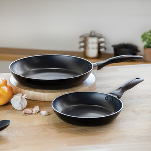 KitchenCraft Frying Pan Set in Gift Box, 28cm and 20cm, Non-Stick Induction