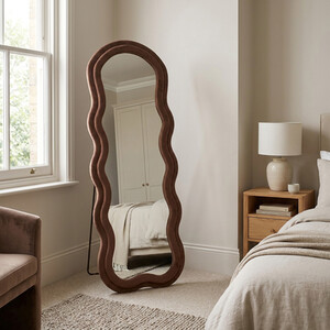 Plush Wavy Lean To Mirror