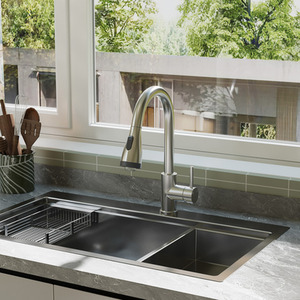 Darphe Kitchen Mixer Tap with Pull-Out Sprayer and Light