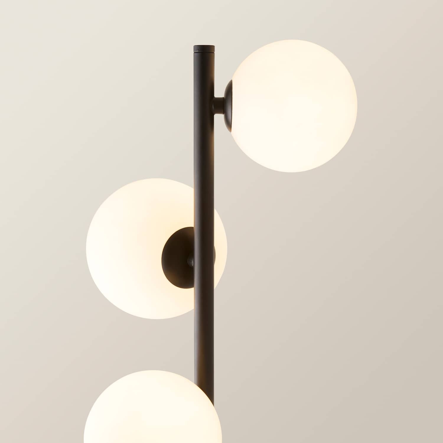 B&Q - Marlow Frosted Glass Globe Matte Black 3 Way Table Lamp With Bulbs - Image 4