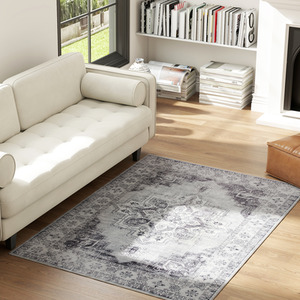 HOMCOM Non-Slip Large Rug