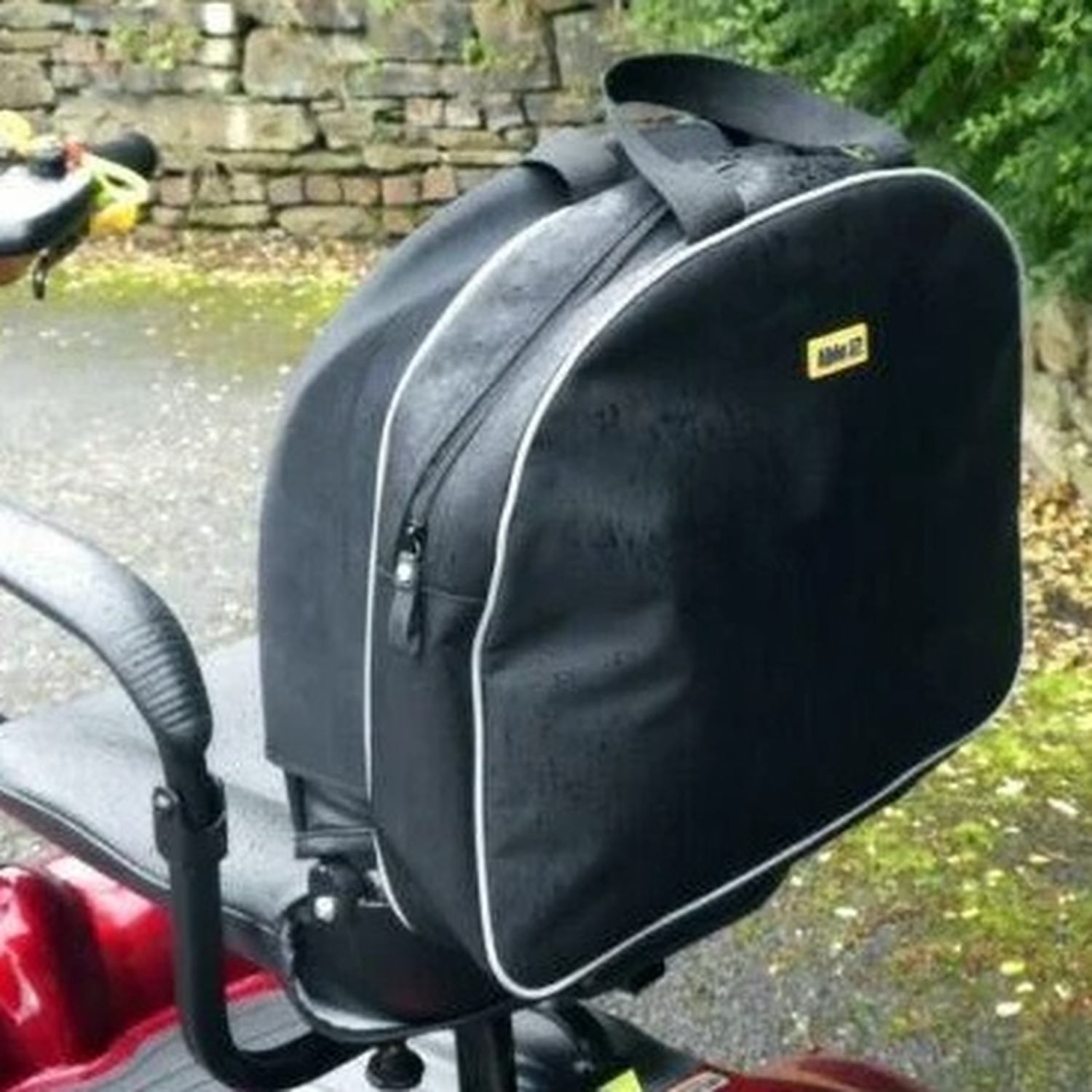 Splash Slipover Scooter Bag - Black