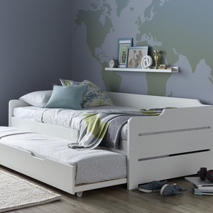 Copella White Guest Bed With Trundle