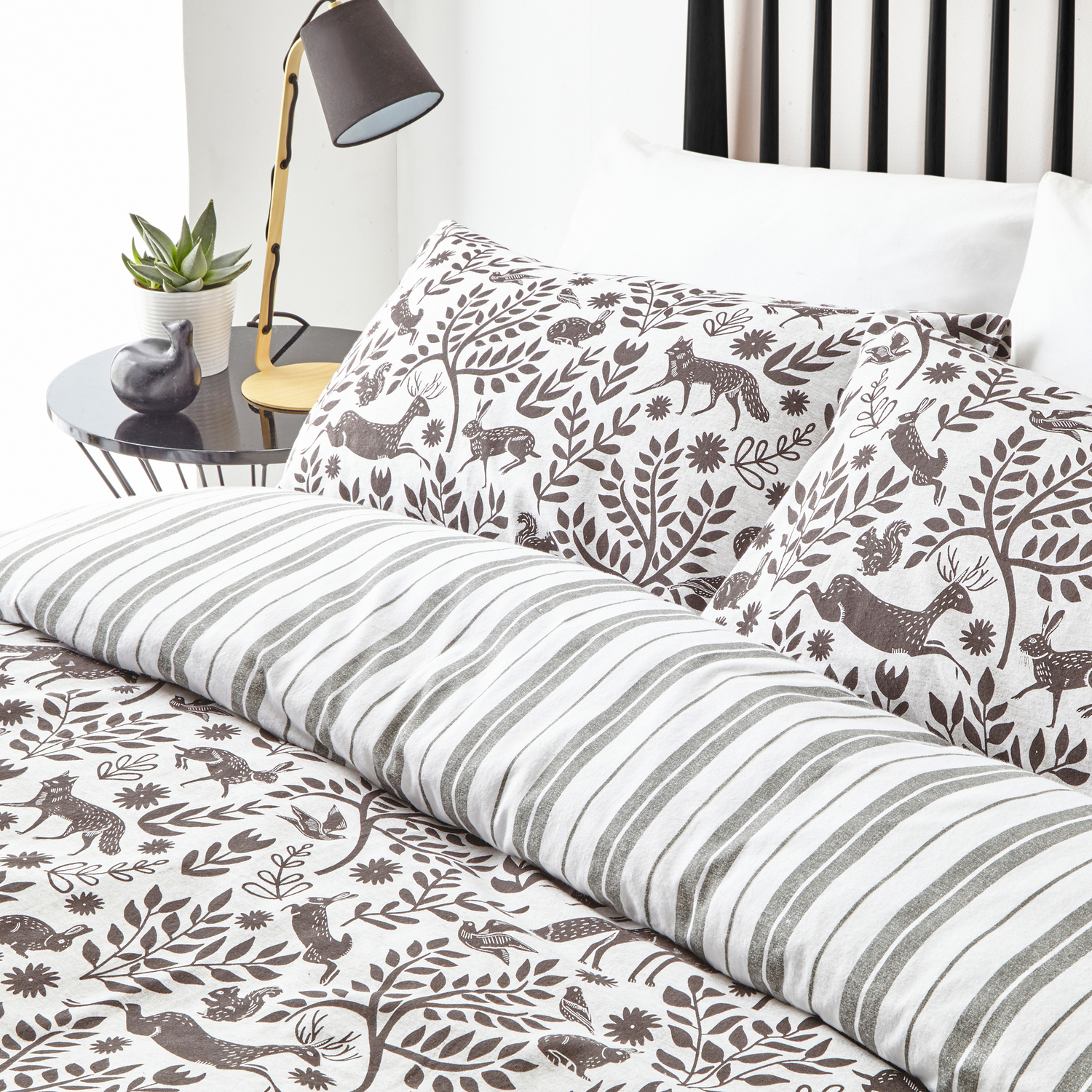 Skandinavian Woodland Duvet Cover Set - Coal Superking