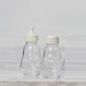 Traditional Glass Salt and Pepper Shaker Pot Set Table Condiment
