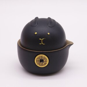 Money Cat Teapot Set with 2 Cups Travel Case Black Gold