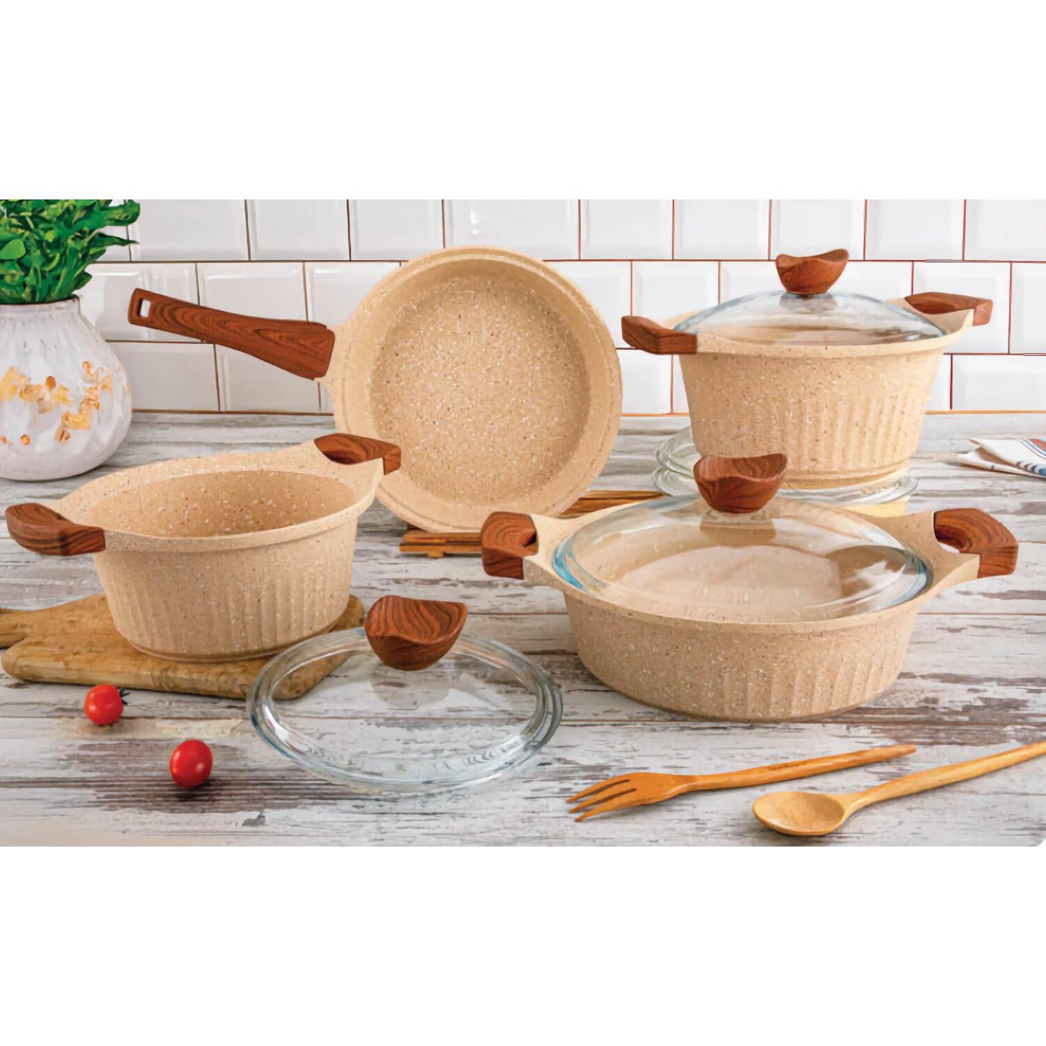 B&Q - Vanezza Collection 7-Piece Non-Stick Cast Aluminium Cookware Set (Cream) - Image 3