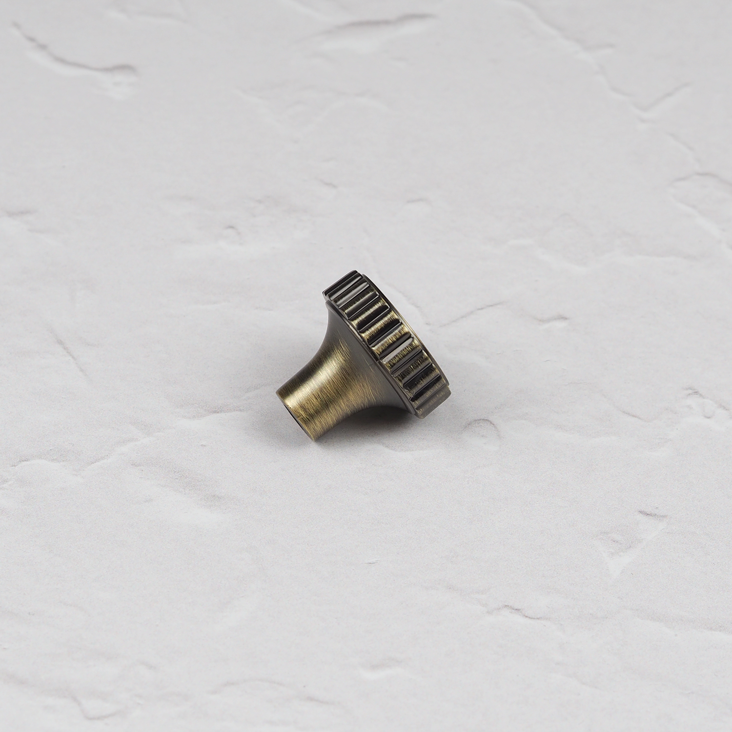 Handle & Home Ribbed Detailing Handles And Coordinating Knobs - Antique Brushed Brass / 30Mm Knob