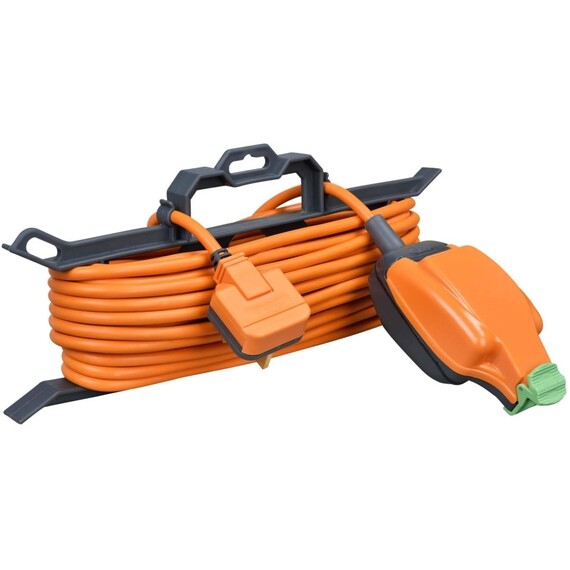Masterplug weatherproof socket extension lead