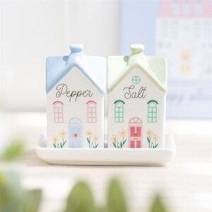 Charming Townhouse Salt And Pepper Shakers Set
