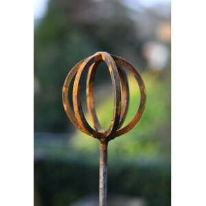 Rusty Metal Garden Baskets by savageworksuk