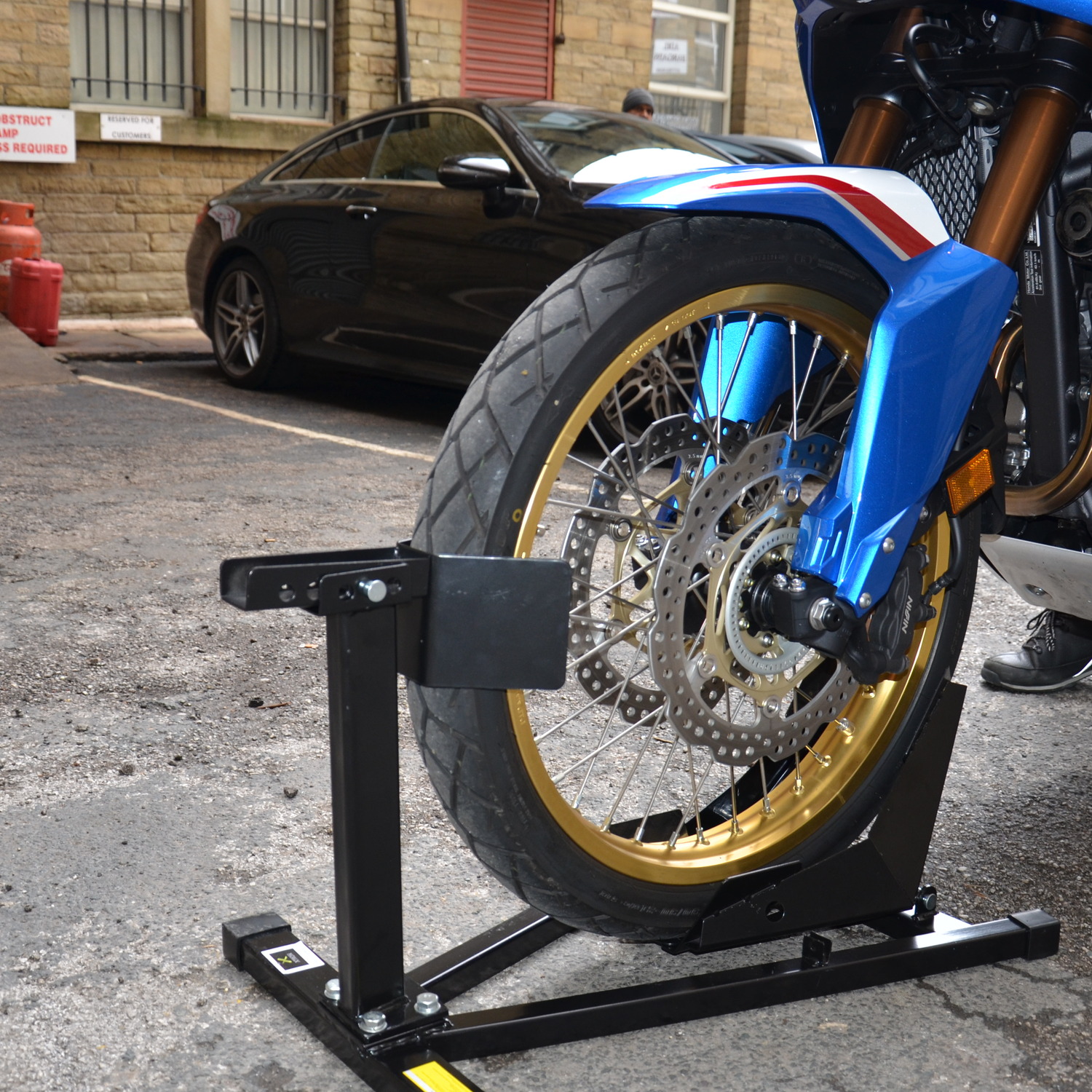 MOTORCYCLE SCOOTER FRONT WHEEL CHOCK