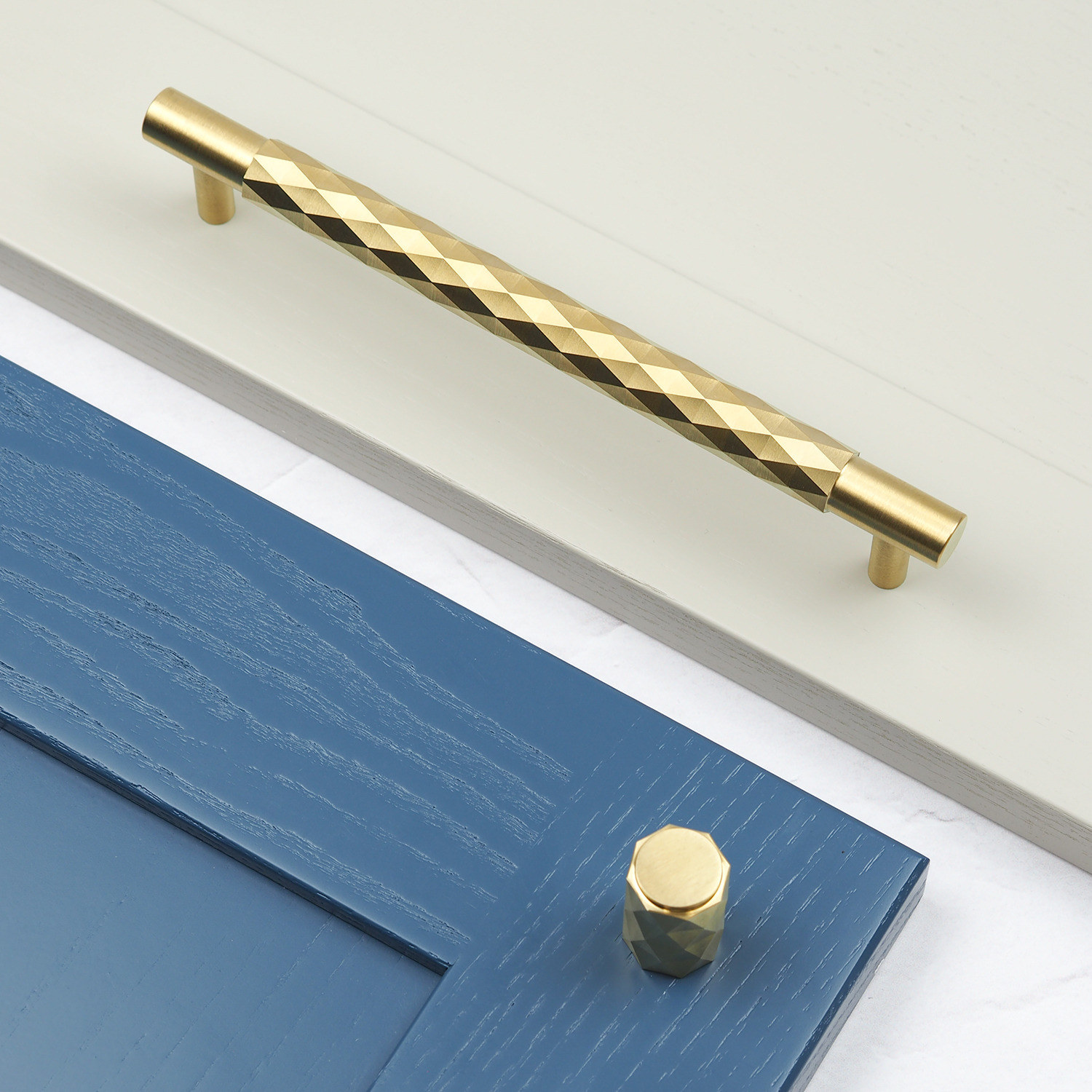 Satin Brass Diamond Cut Handle and Knob Gold Pull Kitchen Cabinet