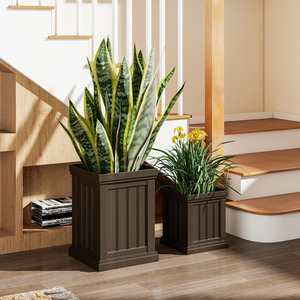 Set of 2 Square Plastic Planters