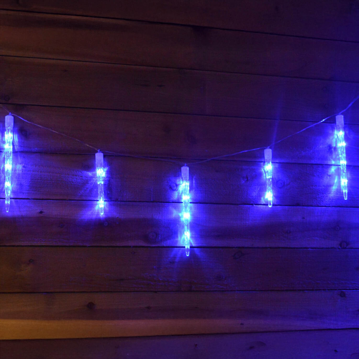 Premier 24 Chaser Icicle Shape LED Christmas Lights - Blue