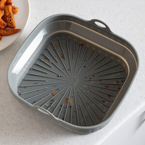 KitchenCraft Collapsible Air-Fryer Liner, Square, Silicone Non-Stick 22 x 7.5cm