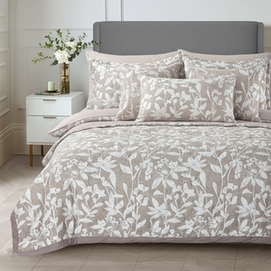 Luxury 3D Jacquard Stunning Leaf Pattern Throw Set