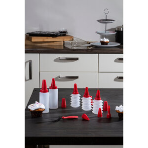 Hallie 8 Plastic Decorating Nozzles Decorating Set