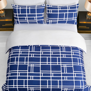 Black & Grey / Duvet Cover Set (1 x Duvet Cover + 1 x Pillowcase) / Single Pamposh Premium Microfiber Reversible Duvet Cover Set shot 15771474
