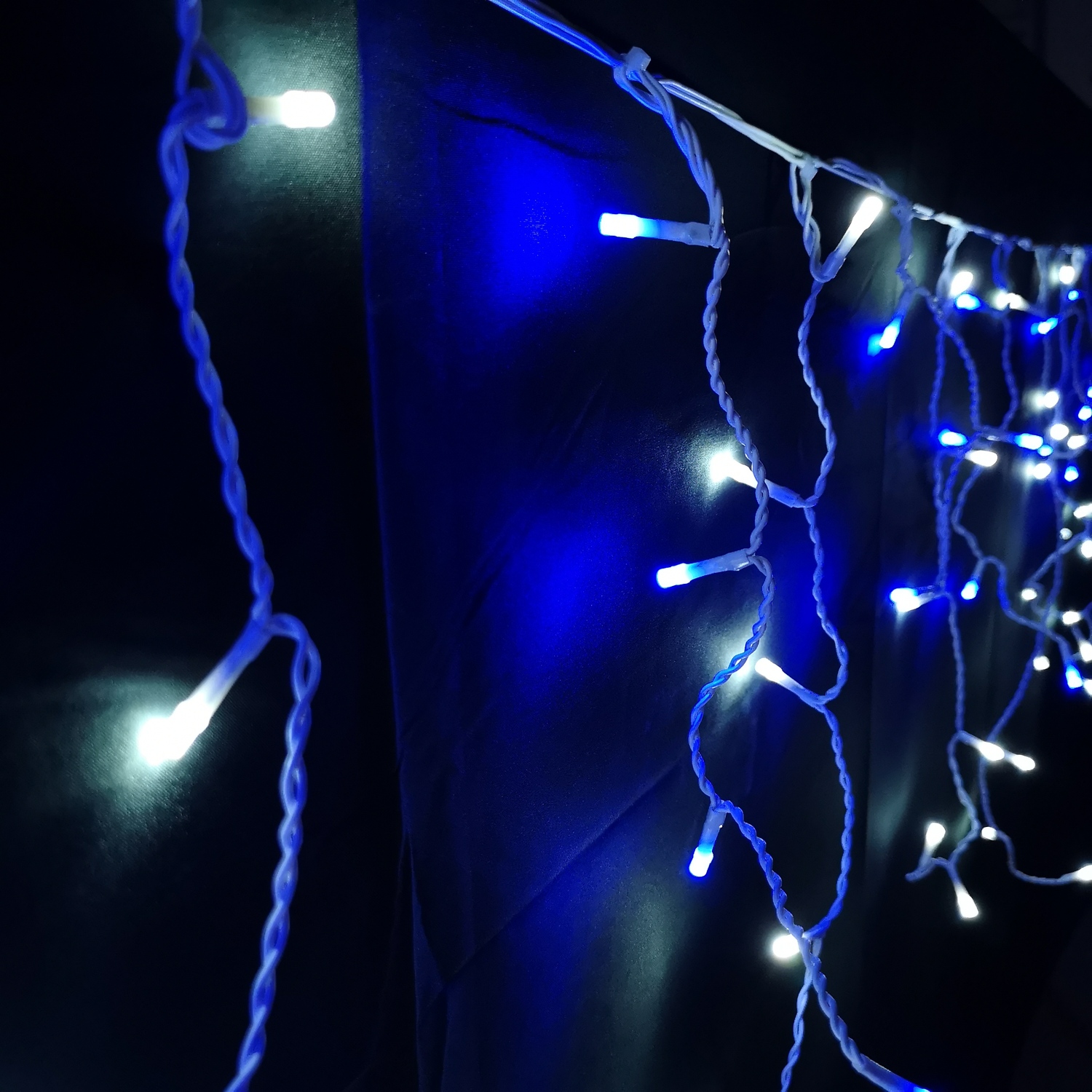 460 LED  Christmas Outdoor 8 Function Icicle Lights - Blue/Ice white (Dual colour)