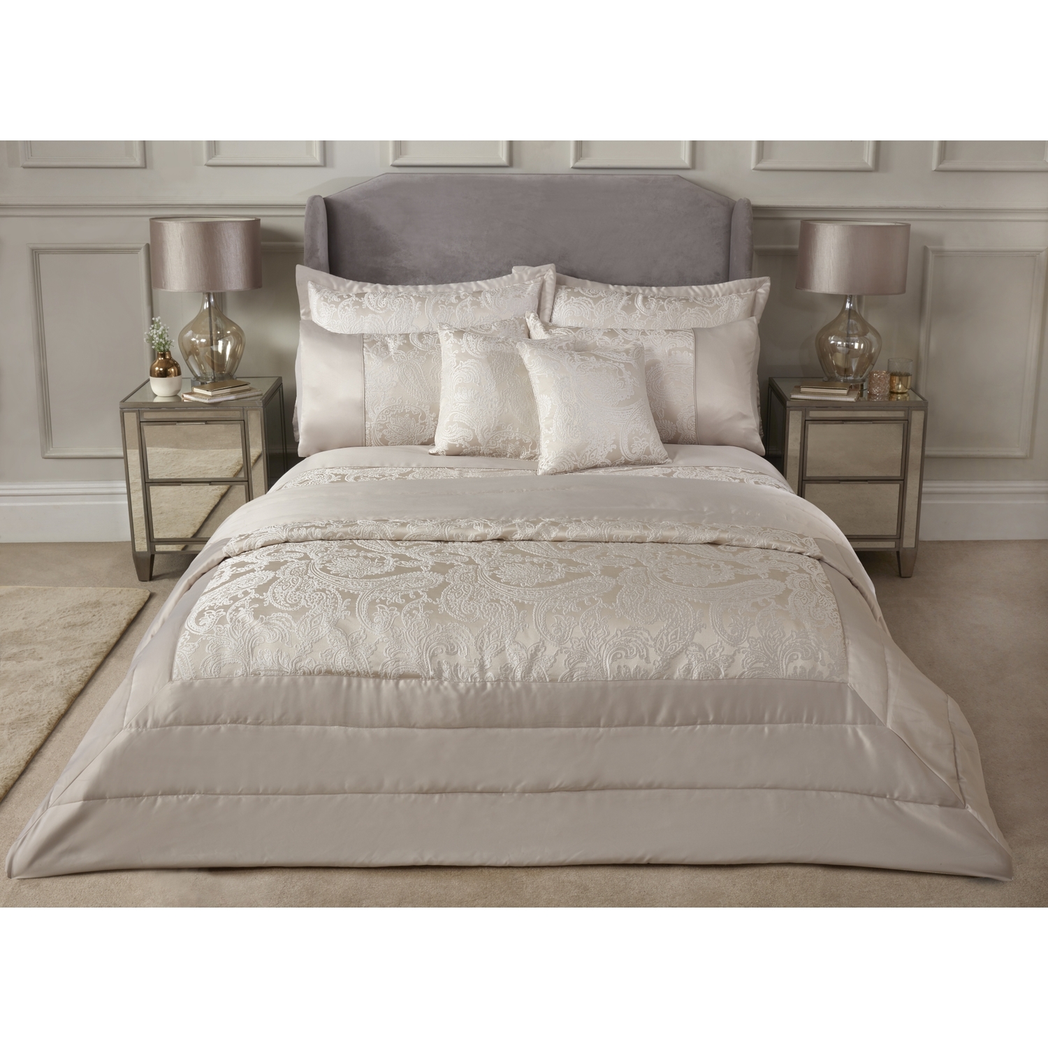 Duchess Bedspread - Blush Pink