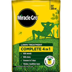 Miracle-Gro Complete 4 in 1 Lawn Treatment