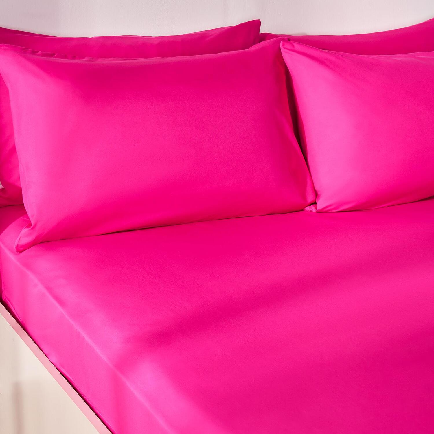 OHS Plain Bed Sheet Microfibre Deep Fitted Soft in Bright Pink | Size: Double