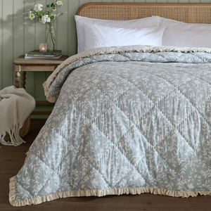 Amelia 100% Cotton Floral Quilted Bedspread