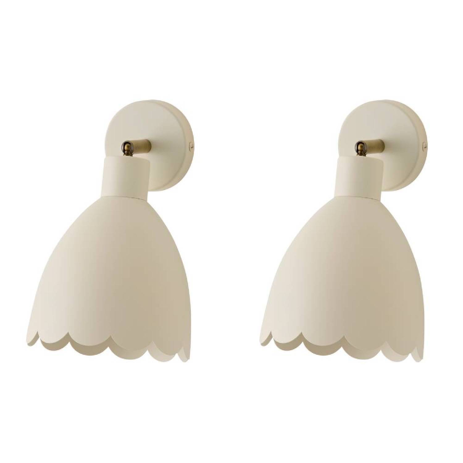 Valuelights Millie Scallop Adjustable Wall Light - Cream / 2 / 0W