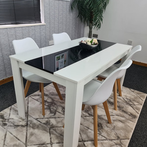 Kitchen dining table and 4 White Tulip Chairs Set of 4 dining set