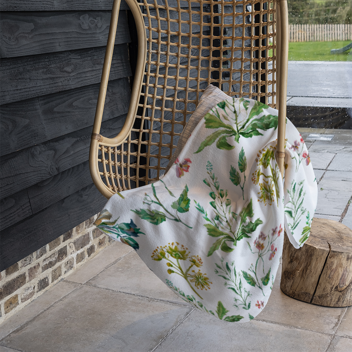 Watercolour Leaves  Flowers Blanket - Green