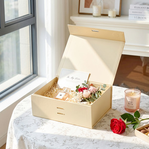 6 PCS Magnetic Foldable Gift Boxes with Ribbons