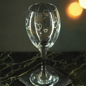 Engraved Set of 4 Pure Wine 11oz Hearts Pattern Design
