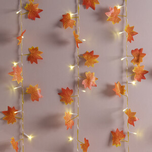 90 LED Maple Leaves Curtain Light
