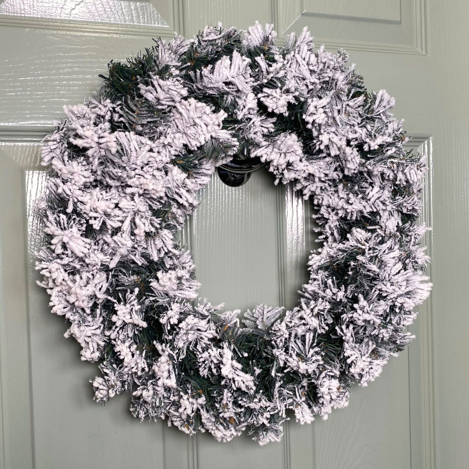 Samuel Alexander Unisex Green Premier Flocked Woodcote Pine Flocked Wreath 50Cm In - Image 2