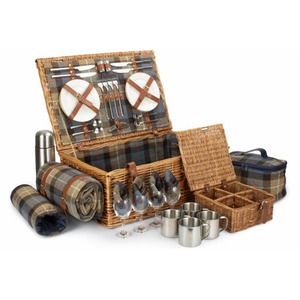 Deluxe 4 Person Ravenstor Fitted Wicker Picnic Basket