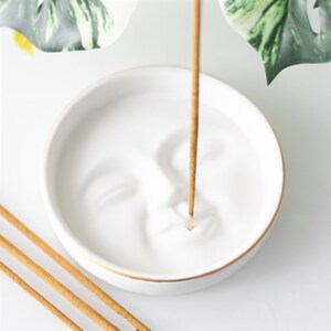 Moon Face Ceramic Incense Stick Holder For Relaxation