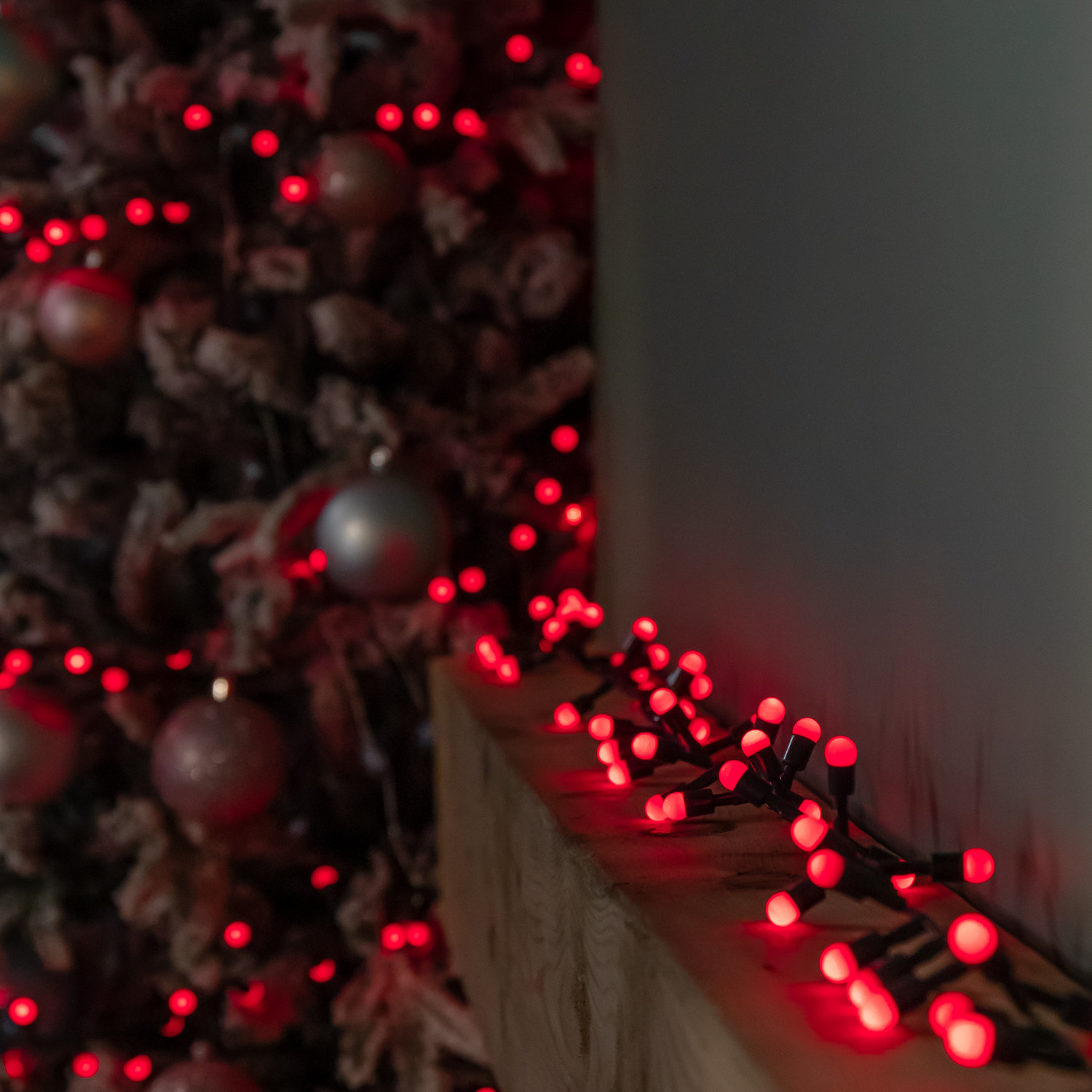 Samuel Alexander 300 Christmas Berry String Lights In Red With Multi-Action Leds - Red