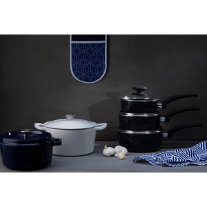 Hygge White Cast Iron 23cm Casserole Dish