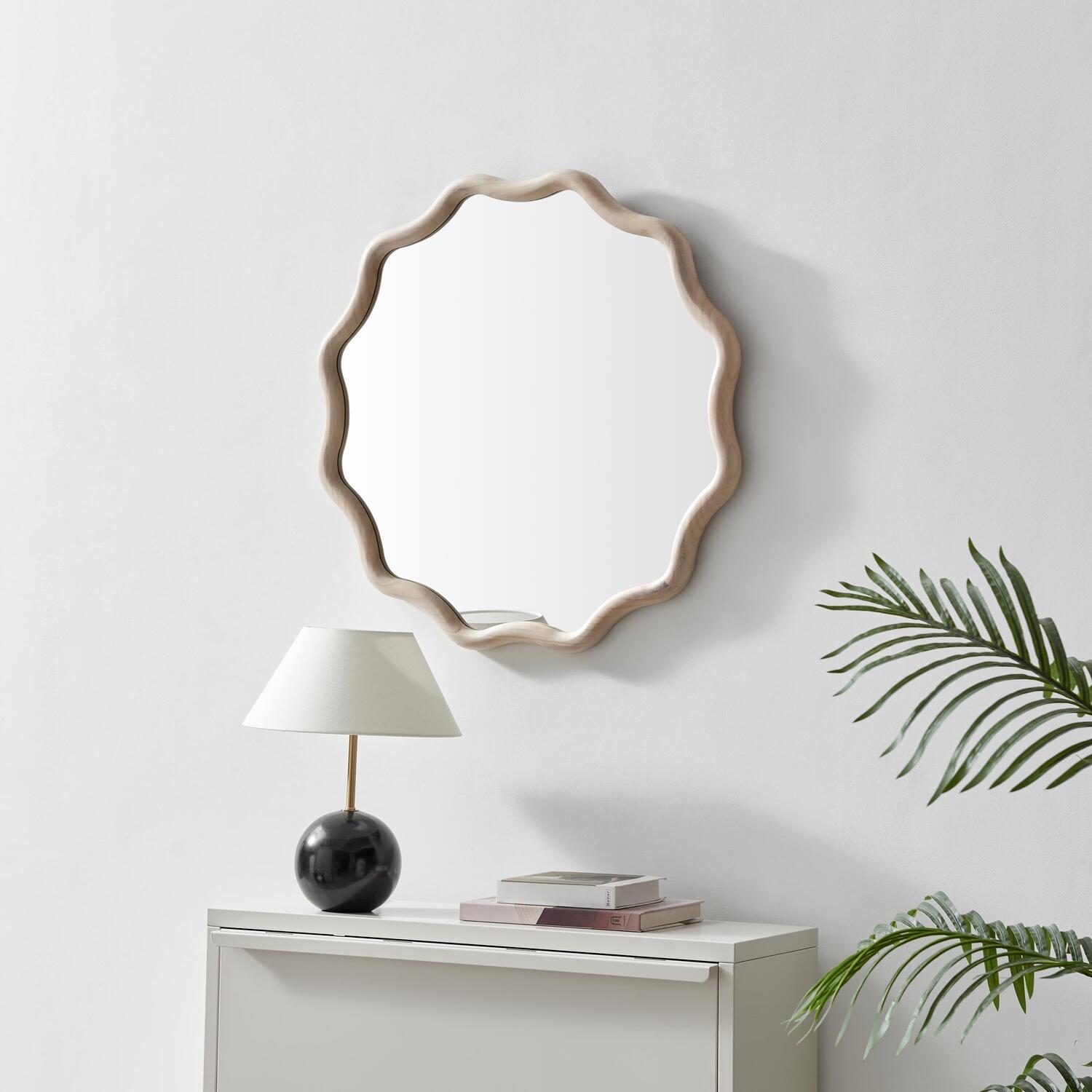 Image of Damaris Wood Medium 70x70cm Wavy Round&hellip;
