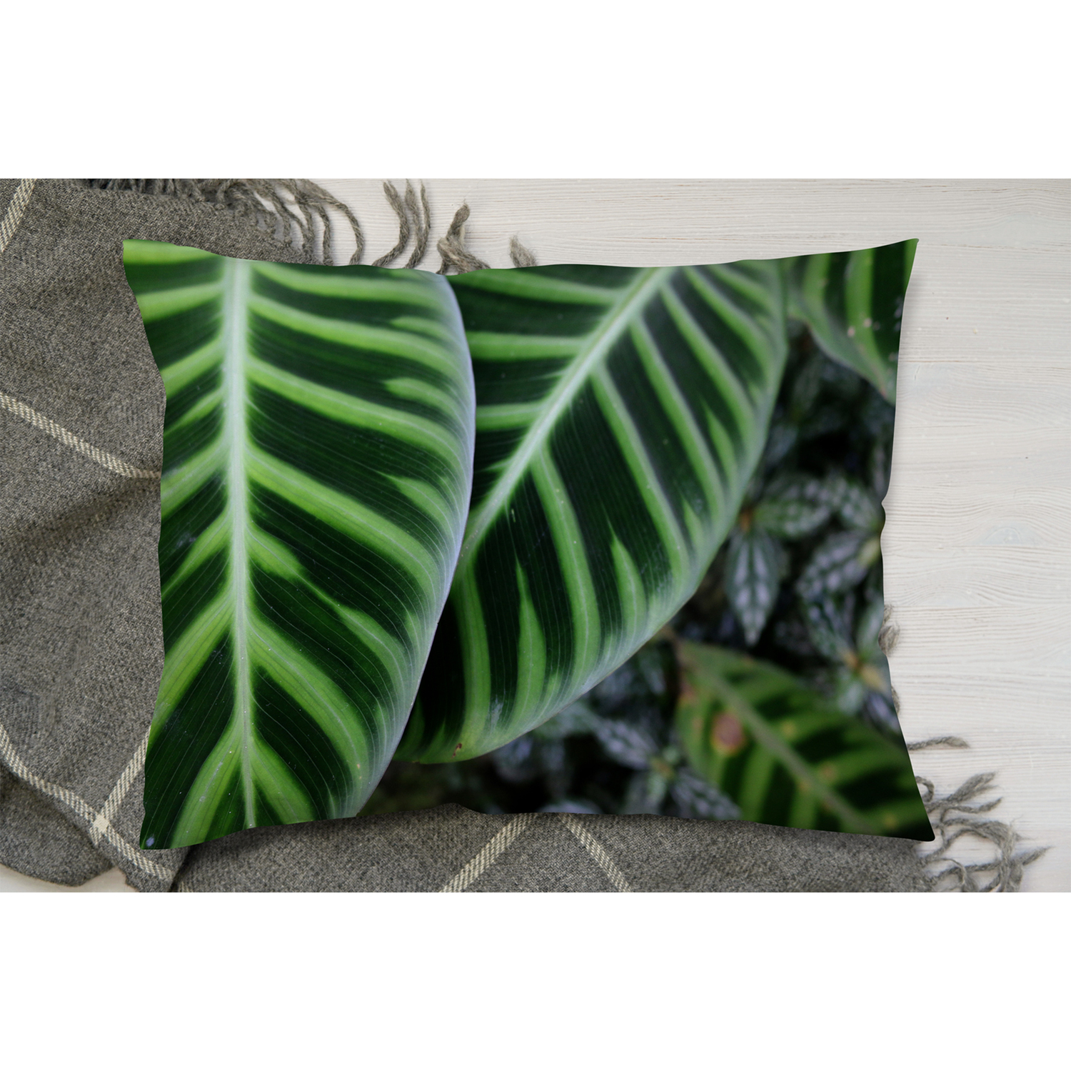 Green Leaves Exotic Jungle Setting Cushion - Green