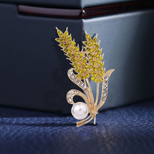 Golden Wheat Pearl Crystal Brooch