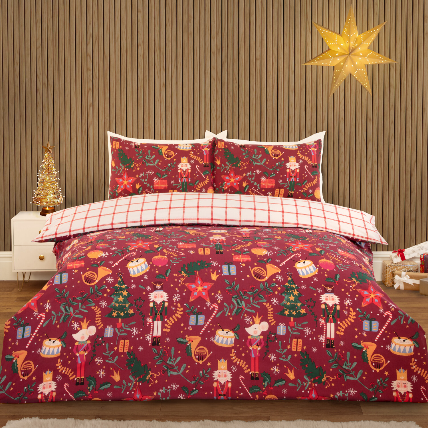 Christmas Nutcracker Duvet Set - Red / Double